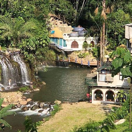 Kashama Eco Resort & Spa 圣多明各德洛斯科罗拉多斯 外观 照片